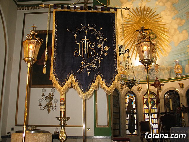 El Santo Sepulcro en la Parroquia de las Tres Avemarías. - 2