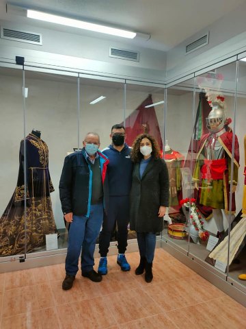 Visita de la Pregonera y Nazareno de honor