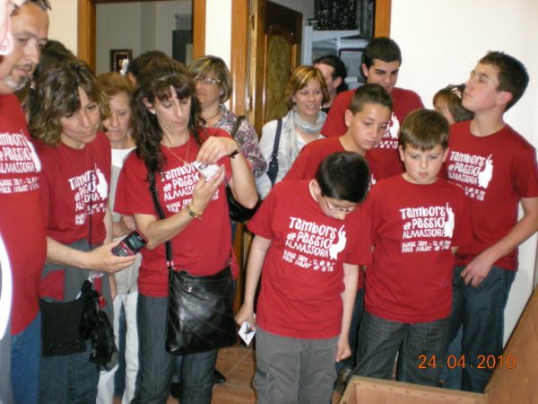 La Hermandad del Santisimo Cristo del Calvario de Almassora (Castellón) visitó nuestra sede