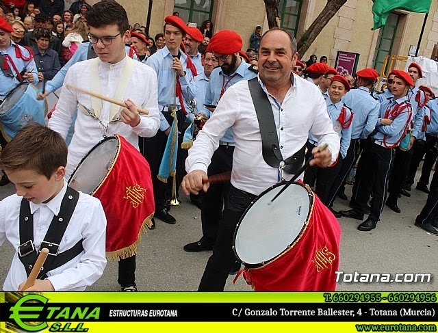 Armaos participando en la tamborada de Domingo de Resurreccion - 8
