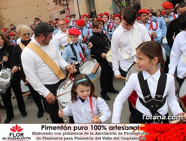Armaos participando en la tamborada de Domingo de Resurreccion - 10