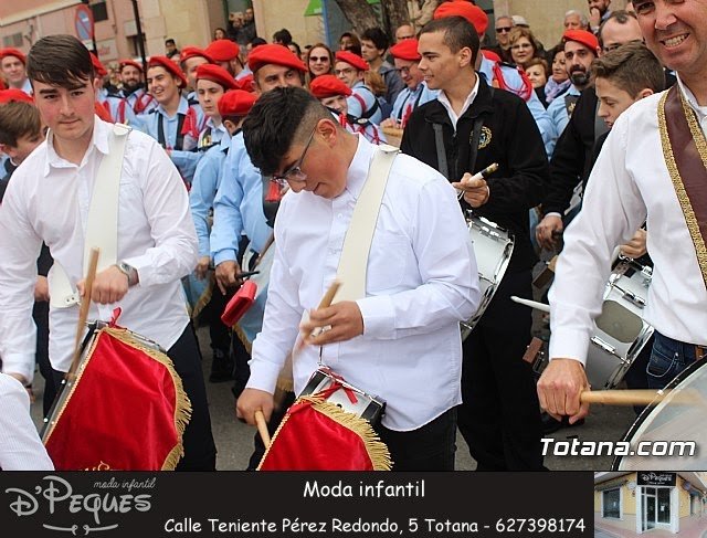 Armaos participando en la tamborada de Domingo de Resurreccion - 14