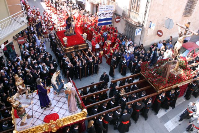 Encuentro con la Hermandad de Jesús en el Calvario. Viernes Santo medio día 2014 - 30