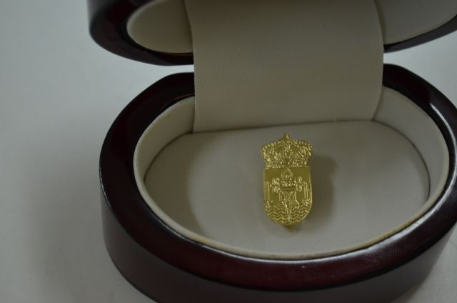 Escudo de oro a los Armaos - 47