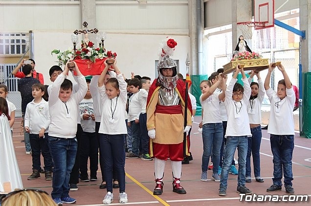 Los Armaos colaboran en la Procesion Infantil del Colegio Santa Eualia - 10