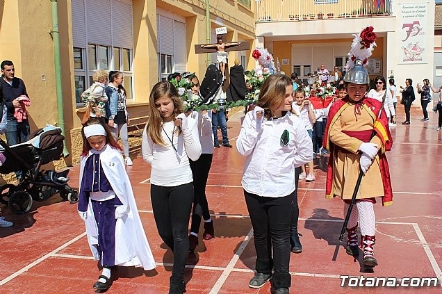Los Armaos colaboran en la Procesion Infantil del Colegio Santa Eualia - 3