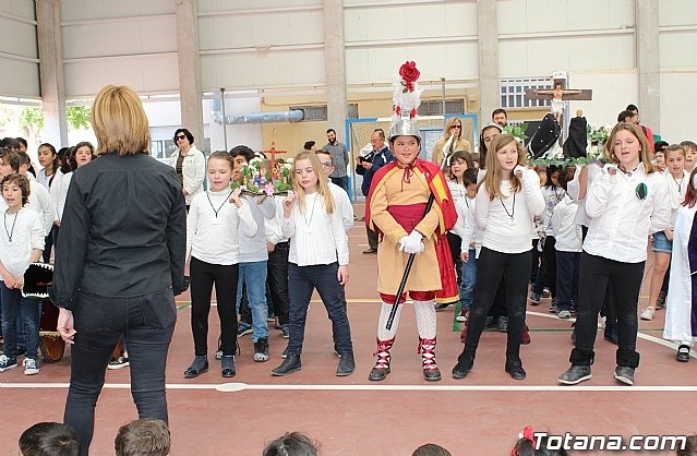 Los Armaos colaboran en la Procesion Infantil del Colegio Santa Eualia - 9